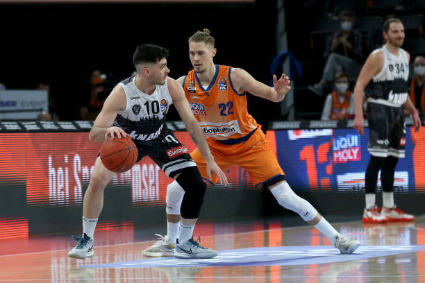 对于球迷而 对于球迷而